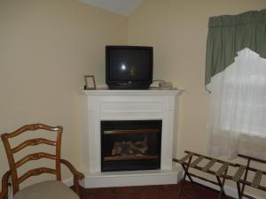 Kearsarge Inn