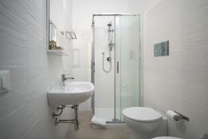 Double or Twin Room with Private Bathroom