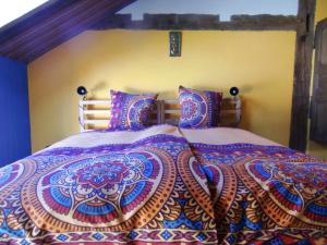 B&B / Chambres d'hotes Chambre&Table d'hotes PtitMonde : Chambre Double avec Salle de Bains Privative