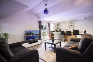 Apartments Dvor - ap1, ap2, ap3 