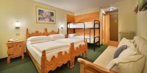 Standard Quadruple Room room in Hotel Loredana