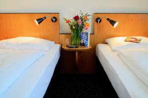 Twin Room room in Grand Hostel Berlin Urban