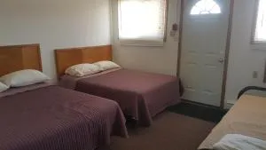 HWY6HOTEL - Oak Point