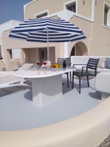 Santa Rinoula Privet Suites Sea-Caldera Views Santorini Greece