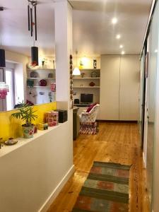 Sweet Apartment with Terrace in Central