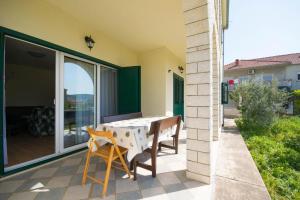 Apartments with a parking space Trogir - 15316, Apartmanok - Trogir