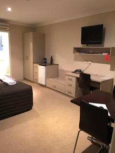 The Kidman Wayside Inn