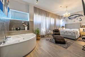 Luxurious Suite With Jacuzzi   room in Prima Luce Downtown - MAG Quaint & Elegant Boutique Hotels