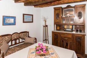 Villa Maria Traditional Home