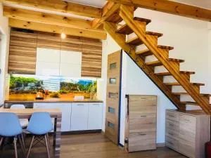 Domek Eden 1 z księżycowego drewna - prywatna balia z jakuzzi na terenie domku na życzenie - 戈鲁别