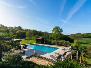 Maisons de vacances Huge Holiday Home in Aquitaine with Private Swimming Pool : photos des chambres