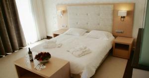 Deluxe Double Room with Garden View