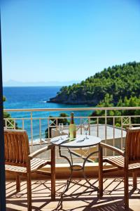 Alonissos Beach Bungalows And Suites Hotel Alonissos Greece