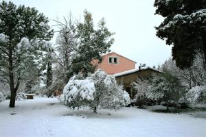 B&B / Chambres d'hotes Le Mas De La Cigale Bleue, Caumont Sur Durance : photos des chambres