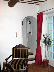 B&B / Chambres d'hotes Le Mas De La Cigale Bleue, Caumont Sur Durance : photos des chambres