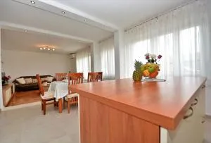 Apartment Lovre - Kaštel Štafilić