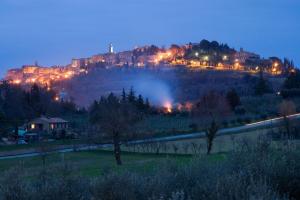 B&B Il Girasole - Rooms & House in country - 1500 meters from the city