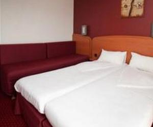 Hotels Sky Hotel Goussainville Charles de Gaulle : Chambre Lits Jumeaux