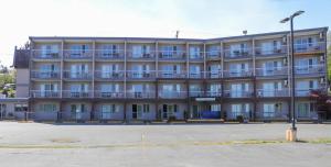 The Waterfront Suites and Marina