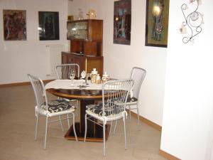 A 7 KM DA SALO CASA DEL SOLE MANSARDA