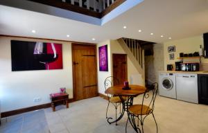 B&B / Chambres d'hotes Chez Fins Bois : photos des chambres