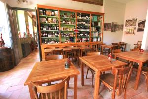 Hotels Logis Hotel - Restaurant La Marbrerie : photos des chambres