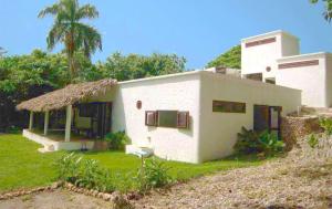 La Cueva Eco-Lodge, Las Galeras