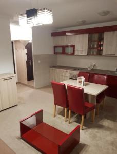 Holiday Wing Apartments