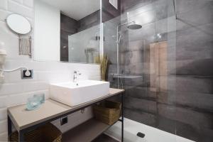 Double or Twin Room room in Blanq Carmen Hotel