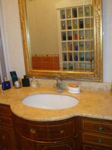 PALM PARK TRAPANi- parking Piscina a 10 minuti dal centro e dal mare