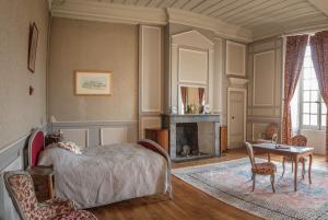 B&B / Chambres d'hotes Chambres d'hotes au Chateau de Gizeux : photos des chambres