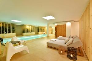 Aqua Villa