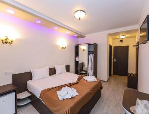 Twin Room with Terrace room in Hotel Holiday Maria