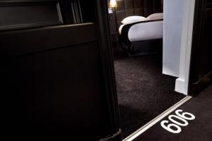 Hotels First Hotel Paris Tour Eiffel : photos des chambres