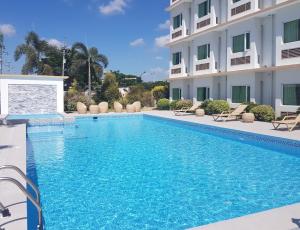 Microtel by Wyndham South Forbes near Nuvali