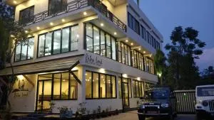 Rhino Land Jungle Lodge - Sauraha