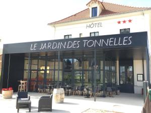 Hotels Les Tonnelles : photos des chambres