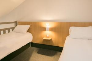 Hotels B&B HOTEL Nantes Parc Expos La Beaujoire : Chambre Quadruple - Non-Fumeurs