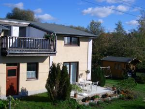 Peaceful Apartment with Garden in Brusow