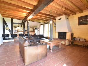 Maisons de vacances Authentic holiday home in Oussoy en G tinais : photos des chambres