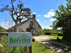 Maisons de vacances Authentic holiday home in Oussoy en G tinais : photos des chambres