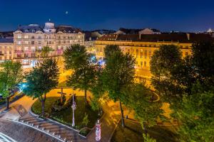 Bv Apartments Svobodu Avenue