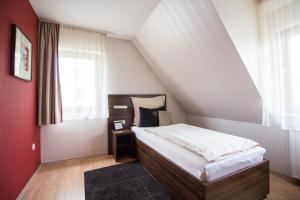 Economy Single Room room in Landhotel Wolfschlugen