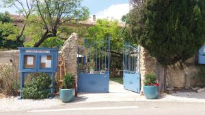 Auberges La Bastide Bleue : photos des chambres