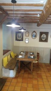 Auberges La Bastide Bleue : photos des chambres