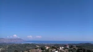 360 Panorama House - Gazing at Horizon and the Stars of the Galaxy in the night - Fresh Cool breeze most of the time - just 7 min from the beach - Zourídhion