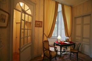 B&B / Chambres d'hotes Chateau de Beaujeu : photos des chambres