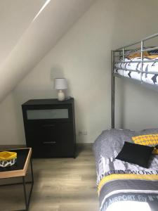 Maisons de vacances Gite 5 pers avec 2h espace bien-etre privatise inclus dans le prix de la nuit 80m2 de detente : photos des chambres