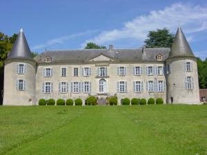 B&B / Chambres d'hotes Chateau de Beaujeu : photos des chambres