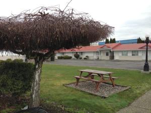 Rainbow Motor Inn